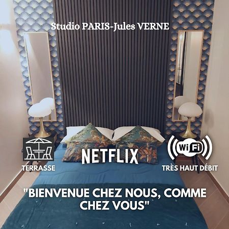Paris-Julesverne-Bienvenue-Terrasse-Netflix بونتا المظهر الخارجي الصورة